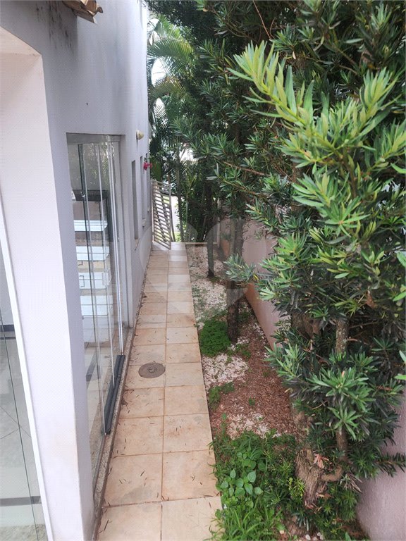Casa à venda com 3 quartos, sendo 1 suíte, no condomínio Terras de São Francisco, Vinhedo - SP
