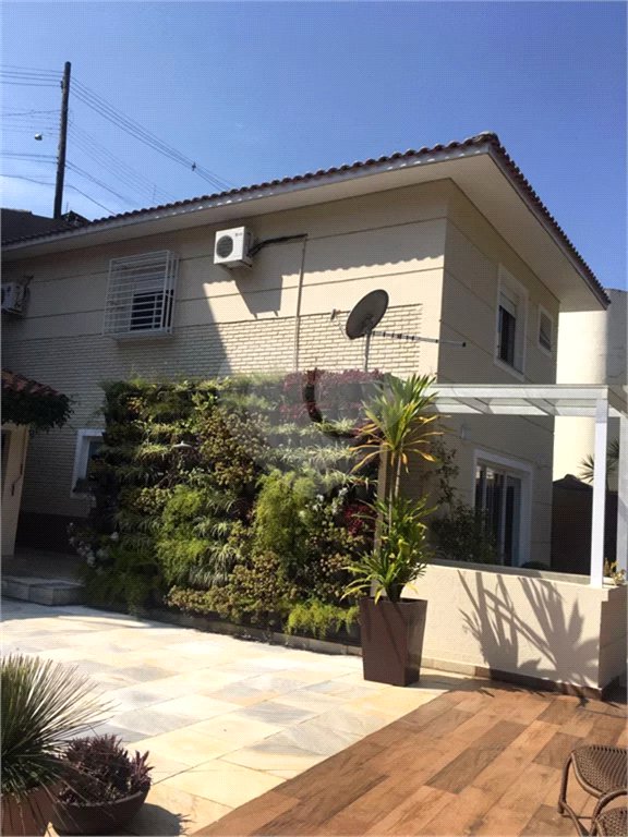 Casa à venda com 3 quartos, sendo 2 suítes,  em Serra da Cantareira, Mairiporã, SP
