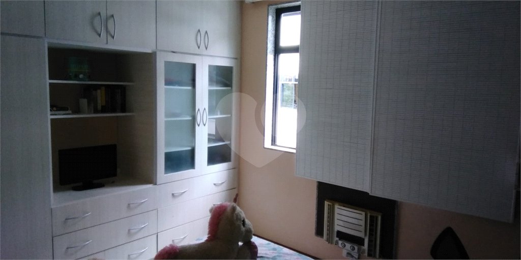 Casa à venda com 4 quartos, sendo 1 suíte, no condomínio Residencial Bom Pastor (casa de Vila)., Rio de Janeiro - RJ