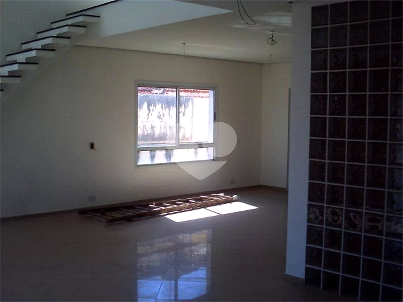 Sobrado à venda com 3 quartos, sendo 1 suíte, em Tremembé, São Paulo, SP
