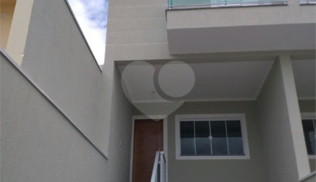 Sobrado à venda com 3 quartos, sendo 1 suíte,  em Vila Gustavo, São Paulo, SP
