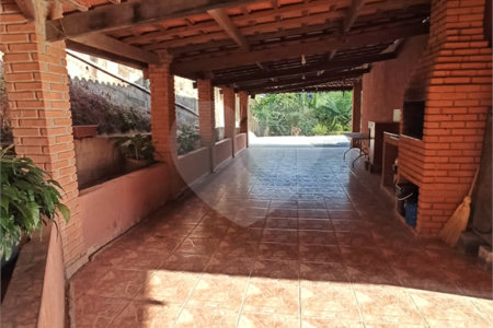 Chácara à venda com 3 quartos, sendo 1 suíte, em Vale das Flores (canguera), São Roque, SP