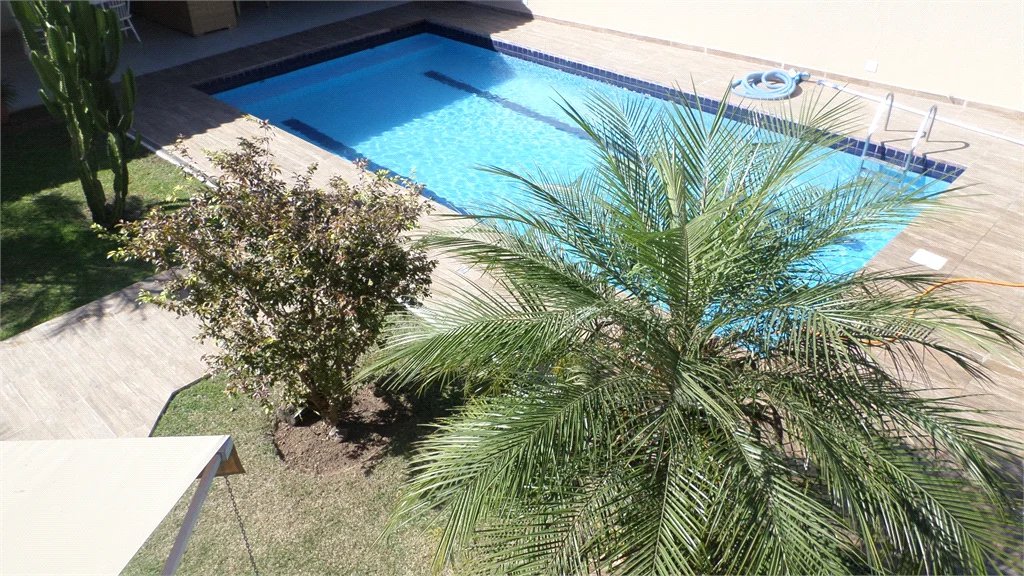 Sobrado à venda com 4 suítes em Recanto Impla, Carapicuíba, SP