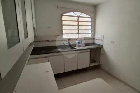 Sobrado à venda com 3 quartos, sendo 1 suíte, em Jardim Bonfiglioli, São Paulo, SP