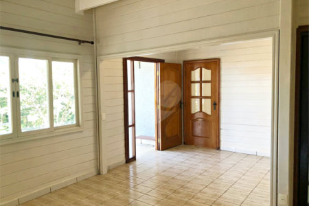 Casa à venda com 4 quartos, sendo 2 suítes, no condomínio Estância Marambaia, Vinhedo - SP