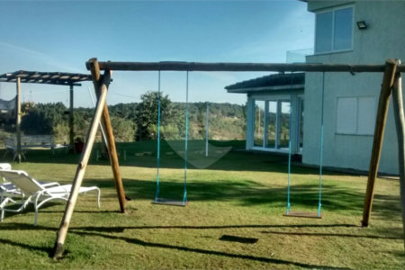 Casa à venda com 4 quartos, sendo 2 suítes, em Pinhal, Jarinu, SP