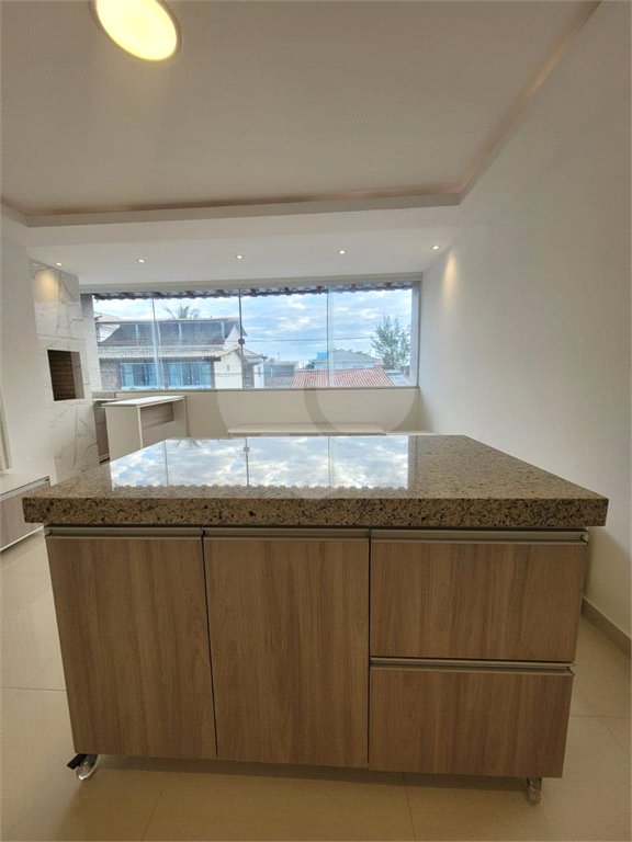 Apartamento para alugar com 2 quartos em Miguel Couto, Cabo Frio, RJ