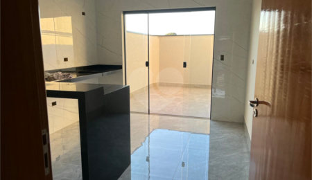 Sobrado à venda com 3 quartos, sendo 1 suíte, em Jardim Maristela, São Paulo, SP