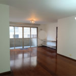 Apartamento à venda com 3 quartos, sendo 1 suíte, em Moema, São Paulo, SP