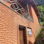 Sobrado à venda ou para alugar com 5 quartos, sendo 3 suítes, em Serra da Cantareira, São Paulo, SP