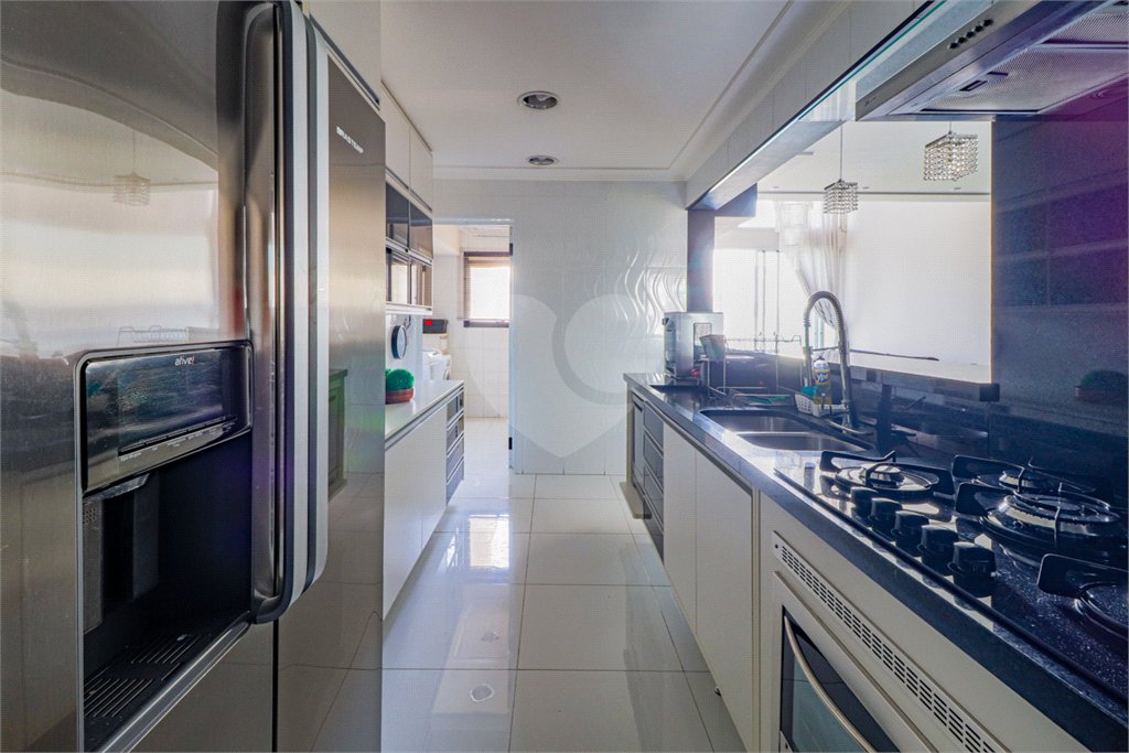 Apartamento à venda com 3 quartos, sendo 2 suítes,  em Cidade Monções, São Paulo, SP