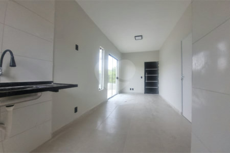 Casa de Vila à venda com 2 quartos em Jardim das Azaléias, Sorocaba, SP