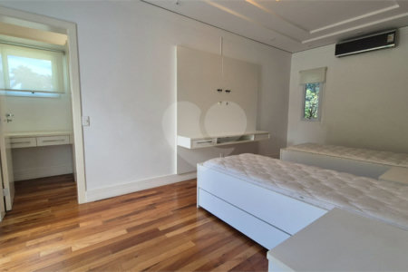 Casa à venda com 5 suítes no condomínio Lago Azul 1, Araçoiaba da Serra - SP