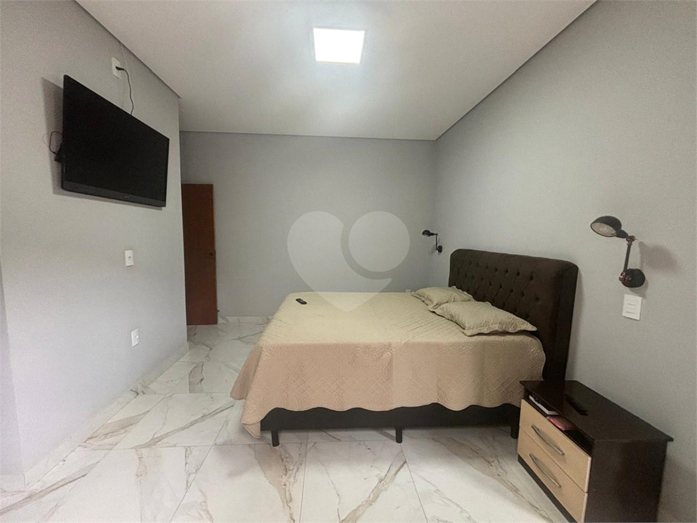 Casa à venda com 3 quartos, sendo 1 suíte, no condomínio Sun Lake, Sorocaba - SP