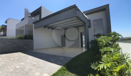 Casa à venda ou para alugar com 3 quartos, sendo 1 suíte, no condomínio Condomíno Helena Maria, Sorocaba - SP