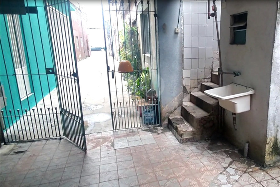 Sobrado à venda com 4 quartos em Parque Edu Chaves, São Paulo, SP