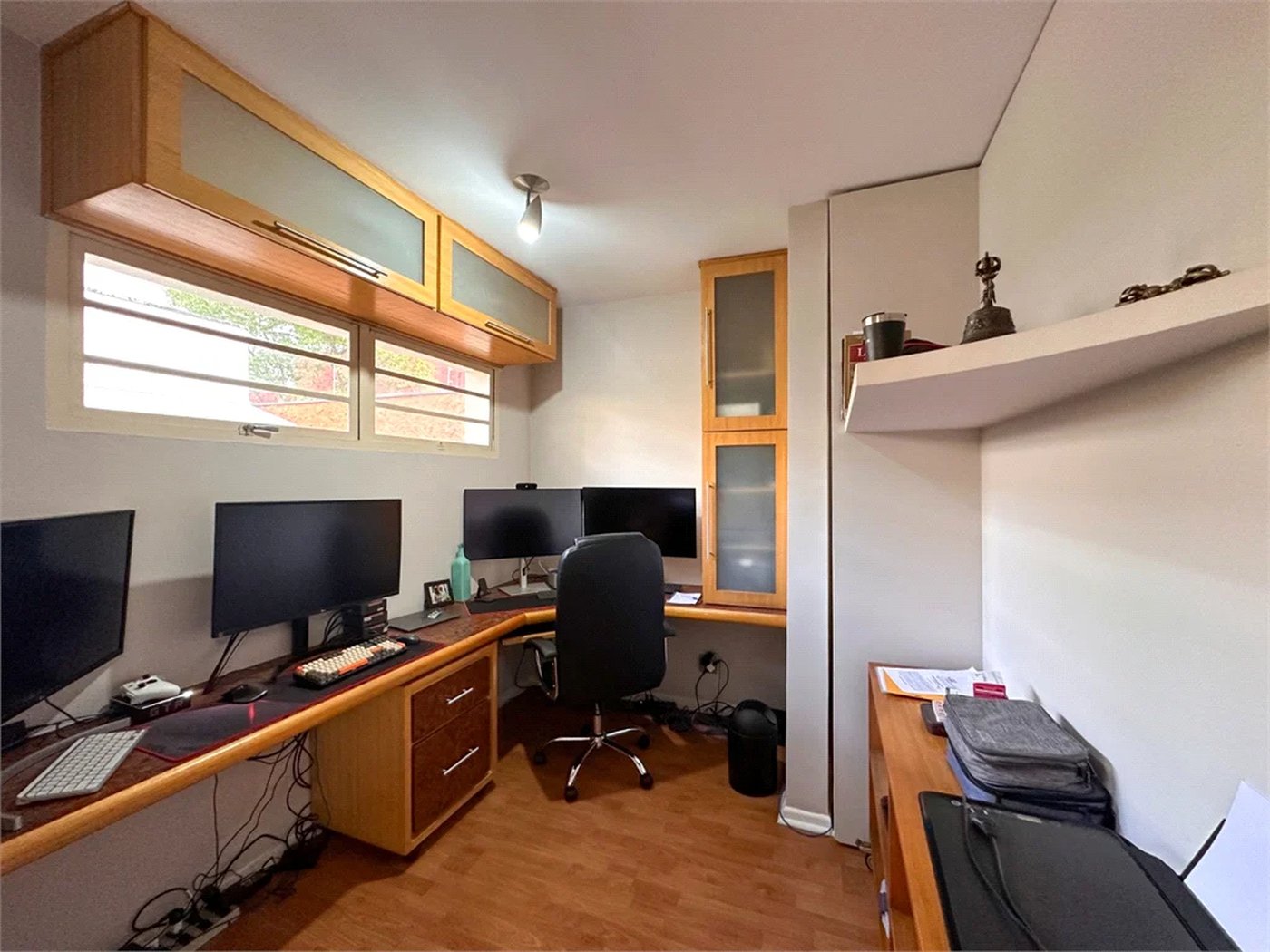 Casa à venda com 3 quartos, sendo 1 suíte, no condomínio Barão do Triunfo, São Paulo - SP