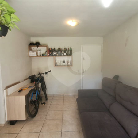 Apartamento à venda com 2 quartos em Jardim Tatiana, Votorantim, SP
