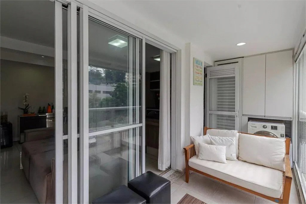Apartamento à venda com 2 quartos, sendo 1 suíte, em Vila Andrade, São Paulo, SP