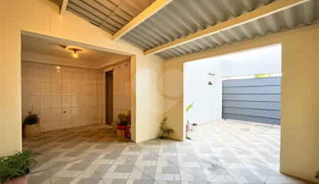 Casa à venda com 3 quartos, sendo 1 suíte, no Centro, Itapetininga, SP