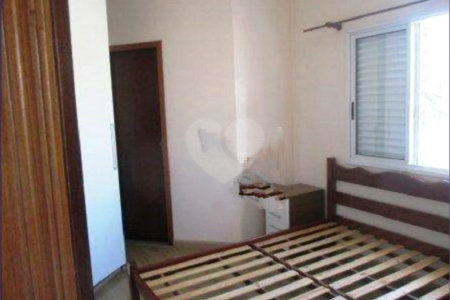 Casa à venda com 3 quartos, sendo 1 suíte, em Vila Nova Carolina, São Paulo, SP