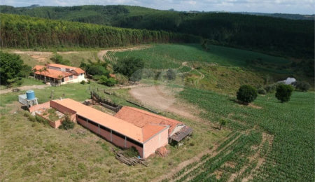 Sítio à venda com 3 quartos em Área Rural de São Miguel Arcanjo, São Miguel Arcanjo, SP