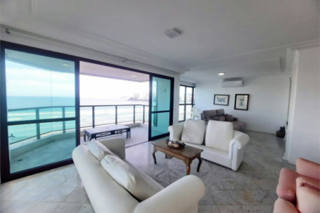 Apartamento Residencial à venda, Pitangueiras, Guarujá - AP0136.