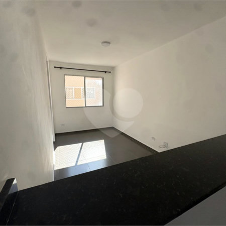 Apartamento à venda com 2 quartos em Vossoroca, Votorantim, SP