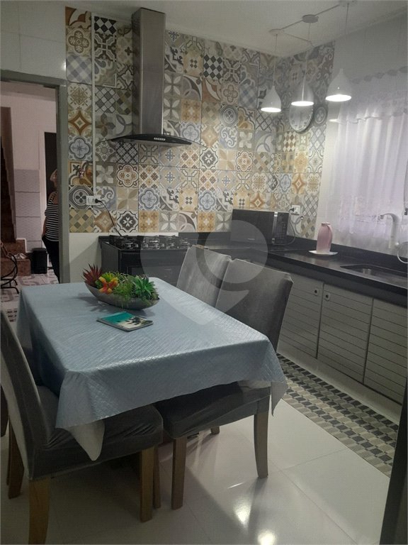 Sobrado à venda com 3 suítes em Itaim Paulista, São Paulo, SP