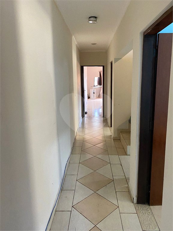 Sobrado à venda com 5 suítes em Jardim dos Ipês, Suzano, SP