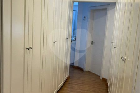 Apartamento à venda com 4 suítes em Real Parque, São Paulo, SP