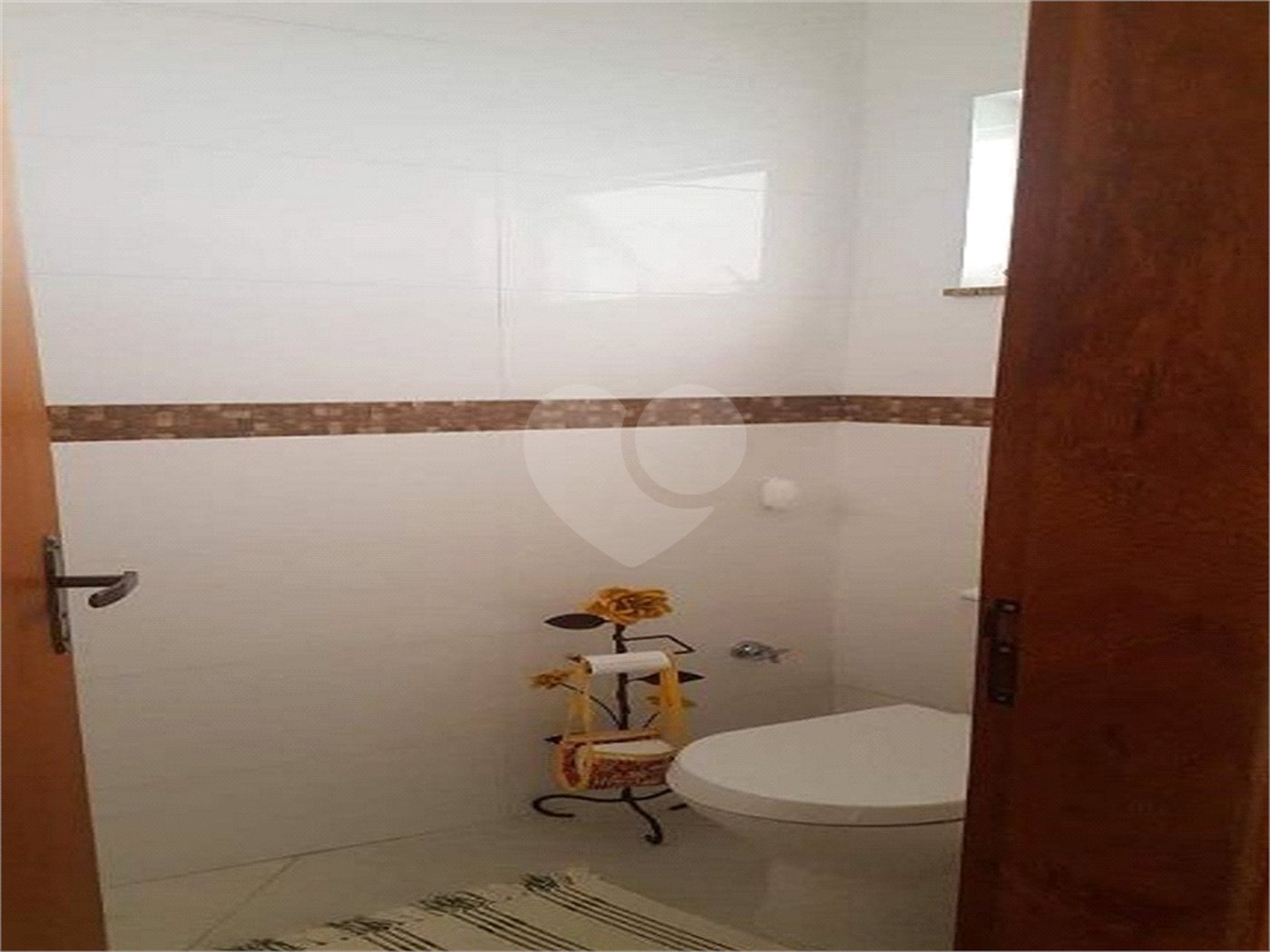 Casa à venda com 3 quartos, sendo 1 suíte, no condomínio Village Ipanema 1, Araçoiaba da Serra - SP