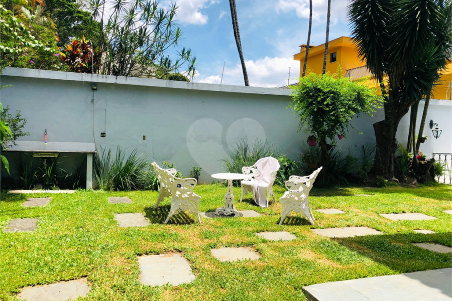 Sobrado à venda com 5 quartos, sendo 3 suítes, em Tremembé, São Paulo, SP