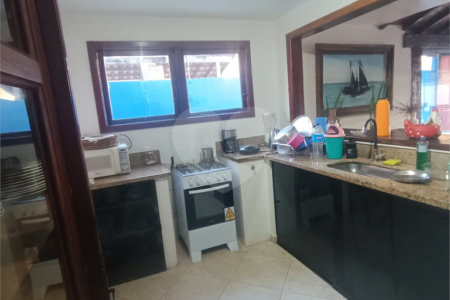 Casa à venda com 3 quartos, sendo 2 suítes,  em São José, Armação dos Búzios, RJ