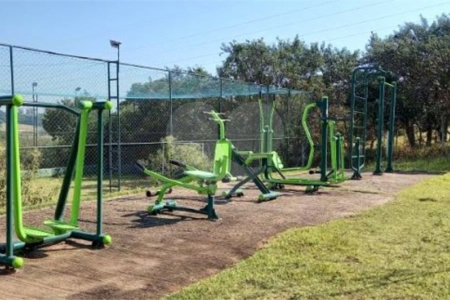 Terreno à venda no condomínio Bosque dos Cambarás, Valinhos - SP