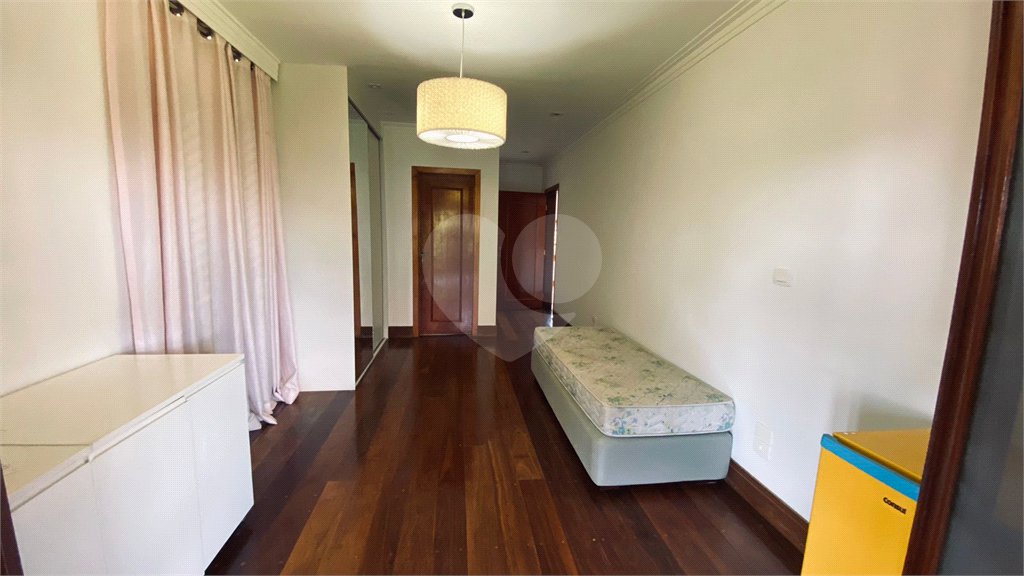 Casa à venda com 5 suítes no condomínio Suíça da Cantareira, Mairiporã - SP