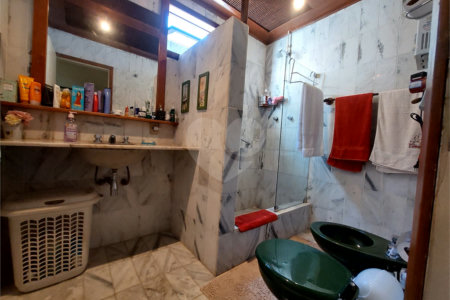 Casa à venda com 3 quartos, sendo 1 suíte, em Botafogo, Rio de Janeiro, RJ
