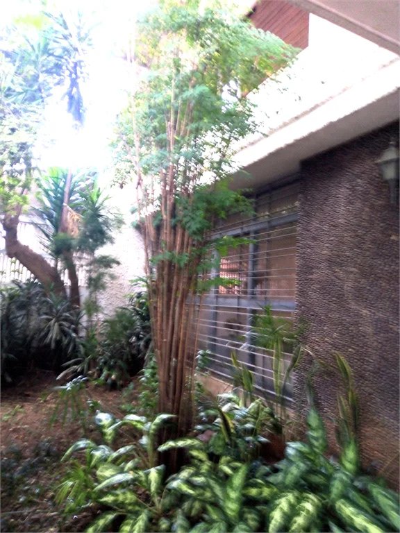 Sobrado à venda com 4 quartos, sendo 1 suíte,  em Vila Cordeiro, São Paulo, SP