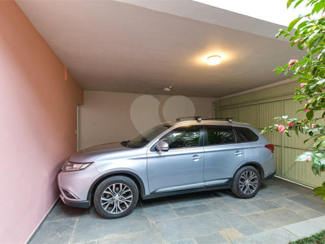 Casa à venda com 4 quartos, sendo 2 suítes,  em Alto da Boa Vista, São Paulo, SP
