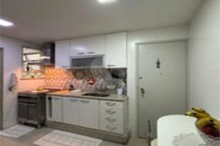 Apartamento à venda com 3 quartos, sendo 1 suíte, em Lagoa, Rio de Janeiro, RJ