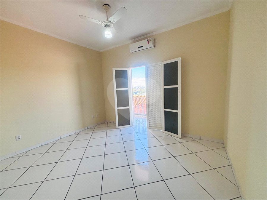 Casa para alugar com 3 quartos, sendo 1 suíte,  em Wanel Ville, Sorocaba, SP