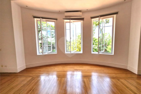 Casa à venda com 4 suítes no condomínio Chácara Flora, São Paulo - SP