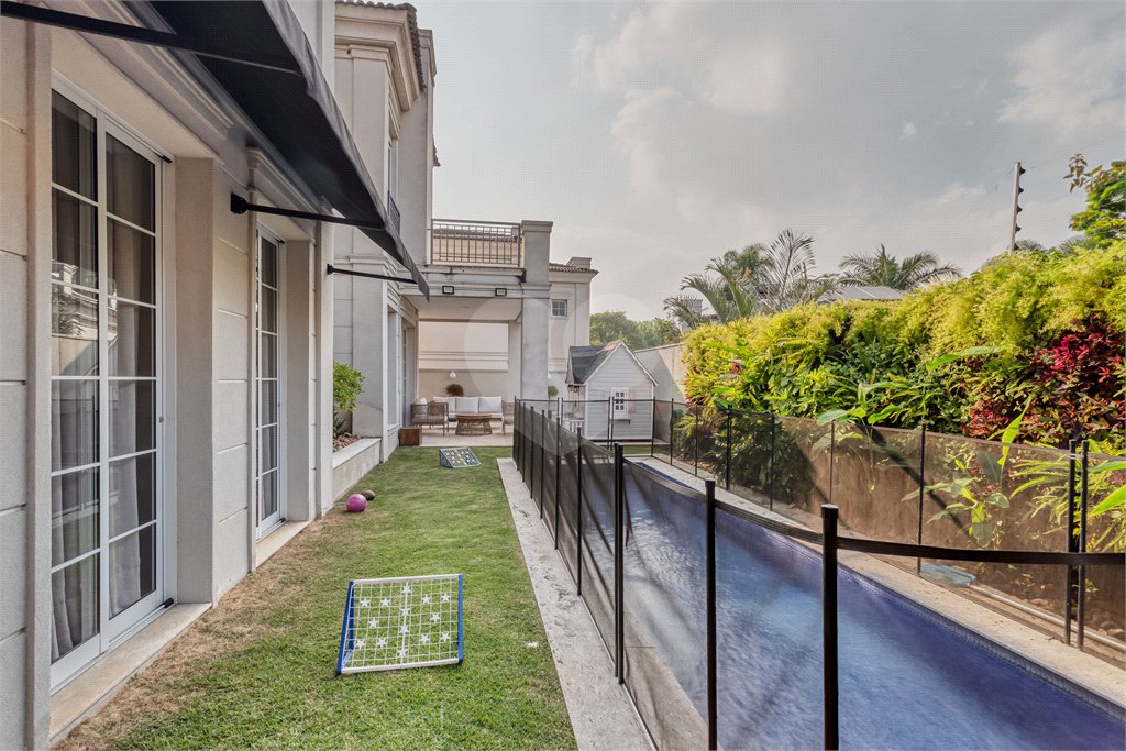 Casa à venda com 4 suítes no condomínio L'unique, São Paulo - SP
