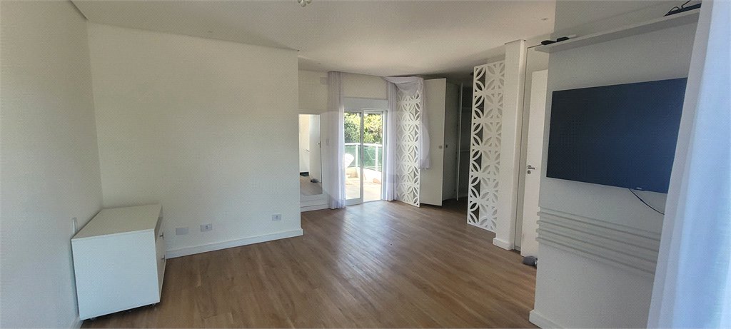 Sobrado à venda com 4 quartos, sendo 2 suítes, em Vila Irmãos Arnoni, São Paulo, SP