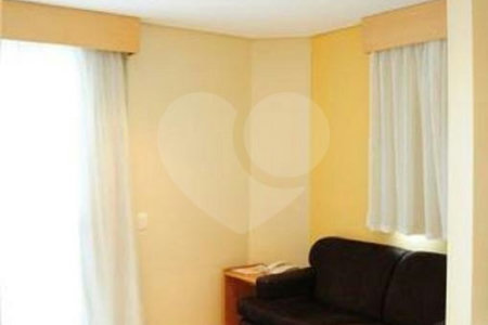 Flat à venda com 1 quarto em Santana, São Paulo, SP