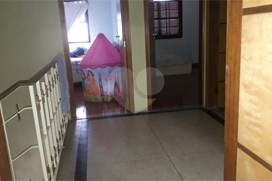 Sobrado à venda com 4 quartos, sendo 1 suíte, em Vila Nova Cachoeirinha, São Paulo, SP