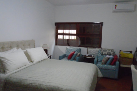 Casa Térrea à venda com 3 quartos, sendo 1 suíte,  em Alto da Boa Vista, São Paulo, SP
