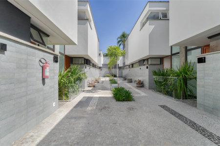 Casa à venda com 4 suítes no condomínio Edifício Jade, São Paulo - SP