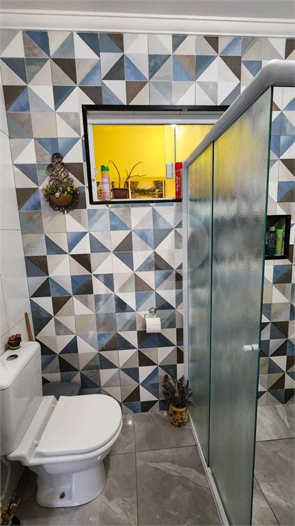 Sobrado à venda com 4 quartos, sendo 1 suíte, em Vila Romão, Salto, SP