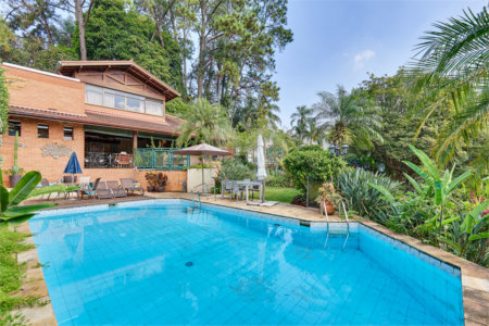 Casa à venda com 4 quartos, sendo 2 suítes, em Jardim Cordeiro, São Paulo, SP